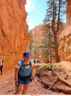 Bryce Canyon - Wall Street hike - Adam