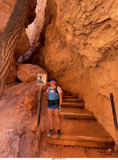 161 a18. Bryce Canyon - Wall Street hike - Adam - sign