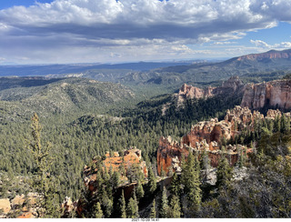 221 a18. Bryce Canyon drive - Farview Point