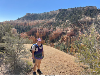 183 a18. Bryce Canyon Fairyland Trail hike - Adam