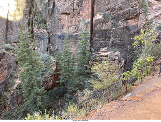 Zion National Park - Scout Landing - Angels Landing hikers