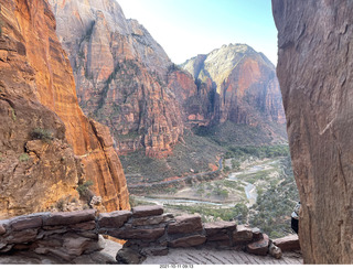 Zion National Park - Scout Landing - Angels Landing hikers