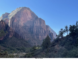 93 a18. Zion National Park - Scout Landing hike