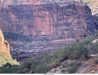 105 a18. Zion National Park - Scout Landing hike