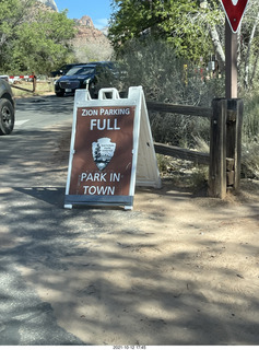 Zion National Parking lot full