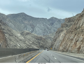 183 a18. Arizona drive on I-15, Virgin River, amazing views