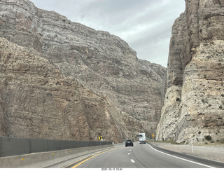 186 a18. Arizona drive on I-15, Virgin River, amazing views