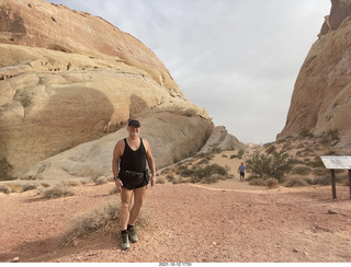 368 a18. Valley of Fire State Park - Nevada - White Domes - Adam