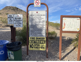 Shaw Butte trail signs