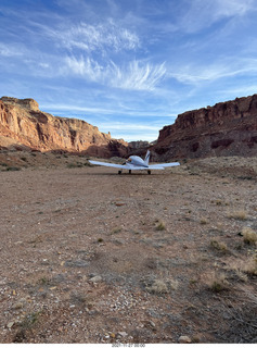 Utah back country - Hidden Splendor airstrip area on the ground + N8377W