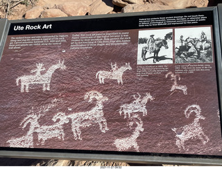 39 a19. Utah - Arches National Park - Delicate Arch hike petroglyphs sign