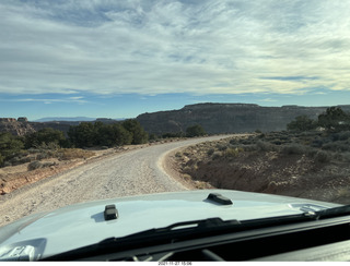 Utah - Canyonlands National Park - Jeep drive (to meet us at the bottom)