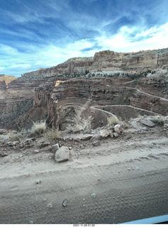 Utah - Canyonlands National Park - Jeep drive (to meet us at the bottom)