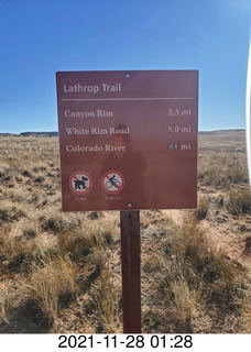 Canyonlands National Park - Lathrop Hike (Shea picture) sign