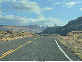 Utah drive to Wildcat Canyon trail