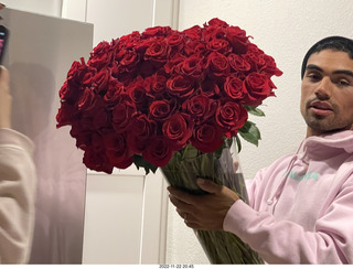 making big roses vase + Anthony