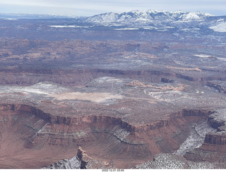 100 a1n. aerial - Canyonlands on Colorado River side