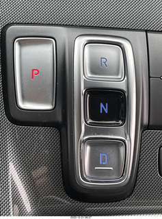 120 a1n. my rental car, Hundai Santa Fe controls - push button transmission