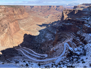 215 a1n. Utah - Canyonlands - Shafer Viewpoint and road