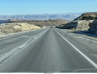89 a1n. Utah - driving from moab to hanksville - Interstate 70 - San Rafael Reef