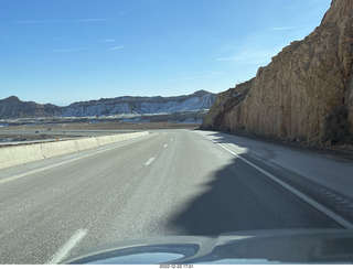115 a1n. Utah - driving from moab to hanksville - Interstate 70 - San Rafael Reef