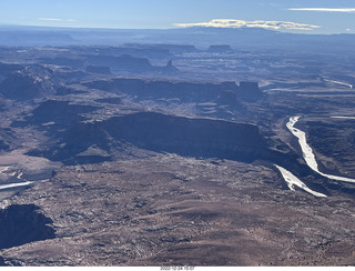 29 a1n. aerial - Canyonlands (Green River side)