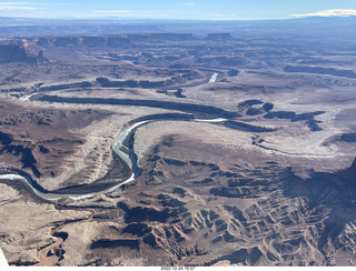 32 a1n. aerial - Canyonlands (Green River side)