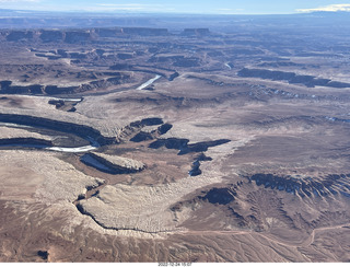 34 a1n. aerial - Canyonlands (Green River side)