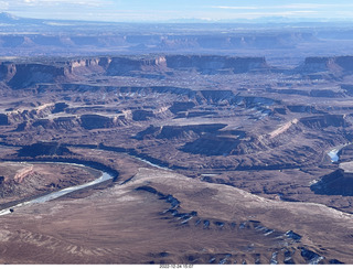 38 a1n. aerial - Canyonlands (Green River side)