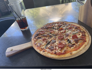 4 a1s. Australia - Freemantle - pizza lunch
