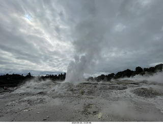 124 a1s. New Zealand - Thermal Hot Springs - Te Puia - steam and geyser