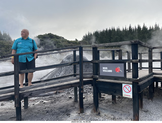252 a1s. New Zealand - Hell's Gate - mud and thermal walk + Breviss