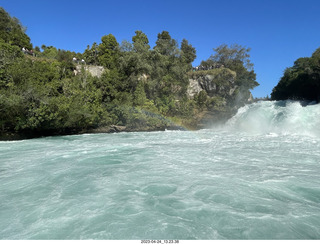 115 a1s. New Zealand - Huka Falls River Cruise + waterfall