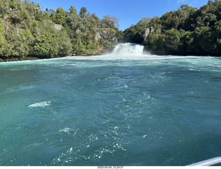 118 a1s. New Zealand - Huka Falls River Cruise + waterfall