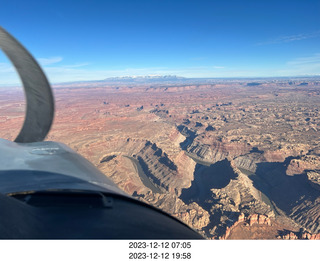 191 a20. aerial - Utah back-country - Canyonlands confluence
