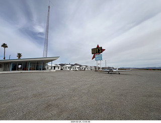 Amboy - Roy's Motel with N8377W