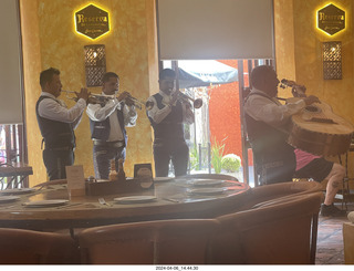 town of Tequila - lunch musicians