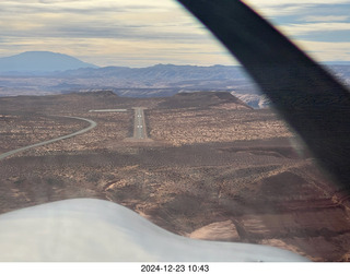 225 a2c. aerial - Utah - Lake Powell - Bullfrog Basin airport