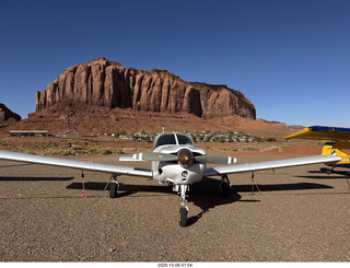 Monument Valley (UT25) - N8377W