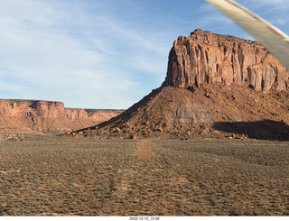 197 a2q. Utah - aerial - Happy Canyon landing