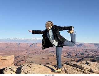 390 a2q. Utah - Canyonlands National Park - Buck Overlook - Heather