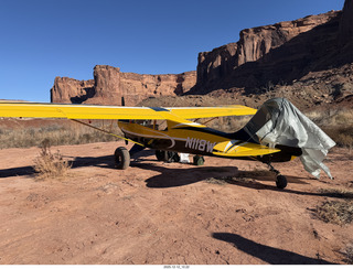 29 a2q. Utah - Mineral Canyon airstrip - yellow Husky NII8WY