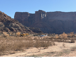 47 a2q. Utah - Mineral Canyon airstrip - NII8WY and N8377W