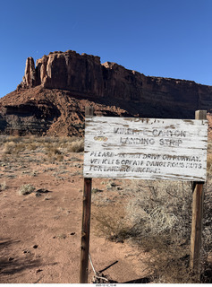 78 a2q. Utah - Mineral Canyon hike