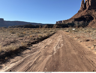 81 a2q. Utah - Mineral Canyon airstrip