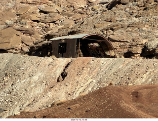 90 a2q. Utah - Mineral Canyon hike - mine