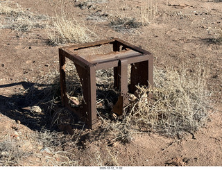 104 a2q. Utah - Mineral Canyon hike - old cube