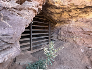 135 a2q. Utah - Mineral Canyon hike - mine