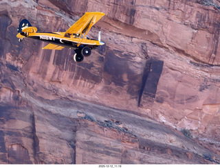 144 a2q. Utah - Mineral Canyon - yellow Husky NII8WY