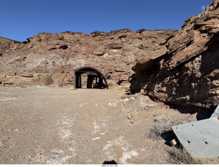 147 a2q. Utah - Mineral Canyon hike - buildings